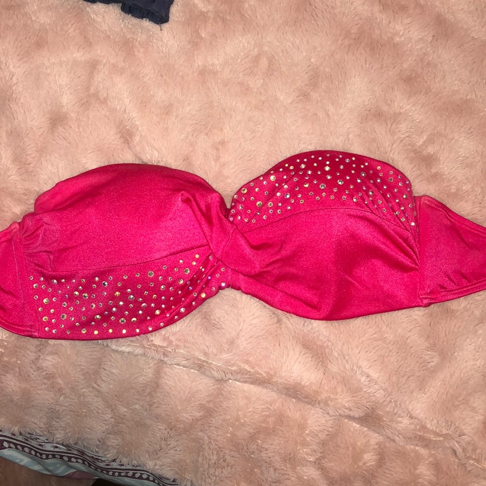 Victoria Secret Swim - Picture 2 of 4